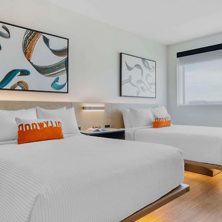 Cambria Hotel Burbank Airport Extérieur photo