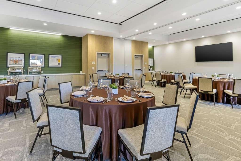 Cambria Hotel Burbank Airport Facilités photo