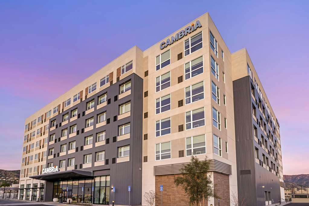 Cambria Hotel Burbank Airport Extérieur photo