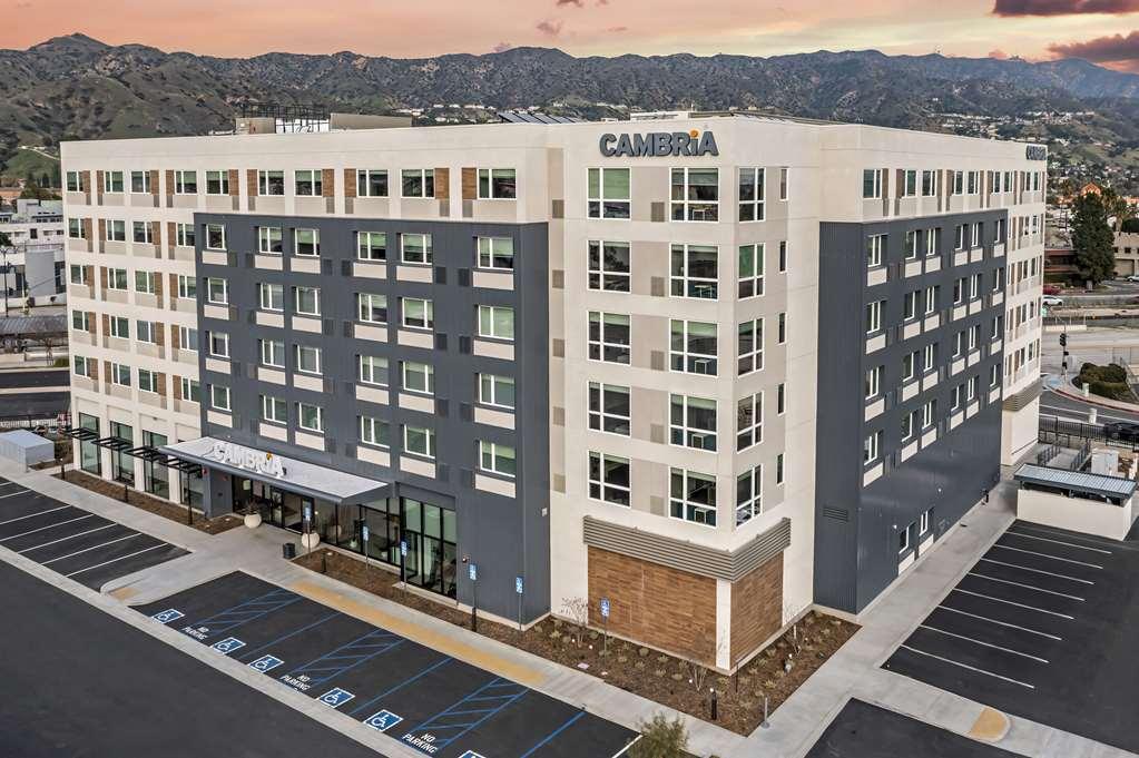 Cambria Hotel Burbank Airport Extérieur photo
