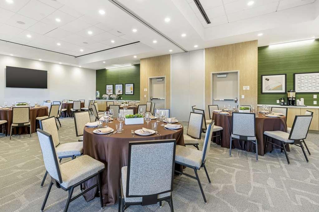 Cambria Hotel Burbank Airport Facilités photo