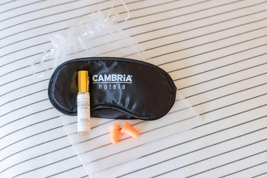 Cambria Hotel Burbank Airport Chambre photo